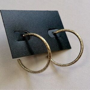 MyStyle Elegant Textured Gold Hoop Earrings